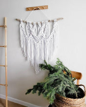 Load image into Gallery viewer, Macrame wall hanging &quot;Terra&quot;
