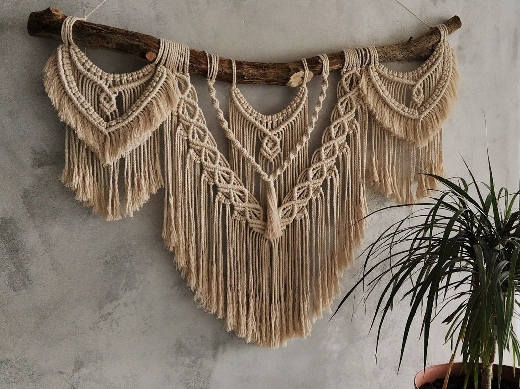 Macrame wall hanging Trinity