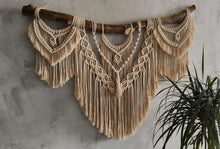 Load image into Gallery viewer, Macrame wall hanging Trinity
