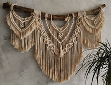 Load image into Gallery viewer, Macrame wall hanging Trinity
