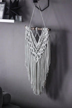 Load image into Gallery viewer, Small macrame wall hanging &quot;Heather&quot;
