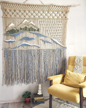 Load image into Gallery viewer, Extra large macrame wall hanging &quot;Milagros&quot;
