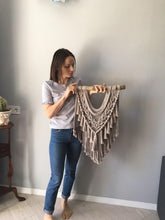 Load image into Gallery viewer, Small macrame wall decor &quot;Valerie&quot;
