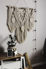 Load image into Gallery viewer, Macrame wall hanging &quot;Floella&quot;
