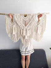 Load image into Gallery viewer, Macrame wall hanging with tassels &quot;Serena&quot;
