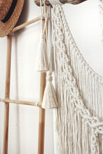 Load image into Gallery viewer, Macrame wall hanging &quot;Undine&quot;
