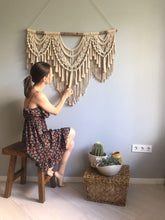 Load image into Gallery viewer, Macrame wall hanging Aurora
