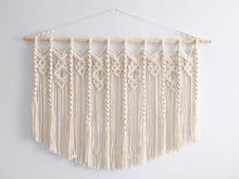 Load image into Gallery viewer, Macrame wall hanging &quot;Greta&quot;
