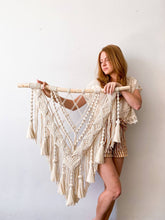 Load image into Gallery viewer, Large macrame wall hanging Fiona
